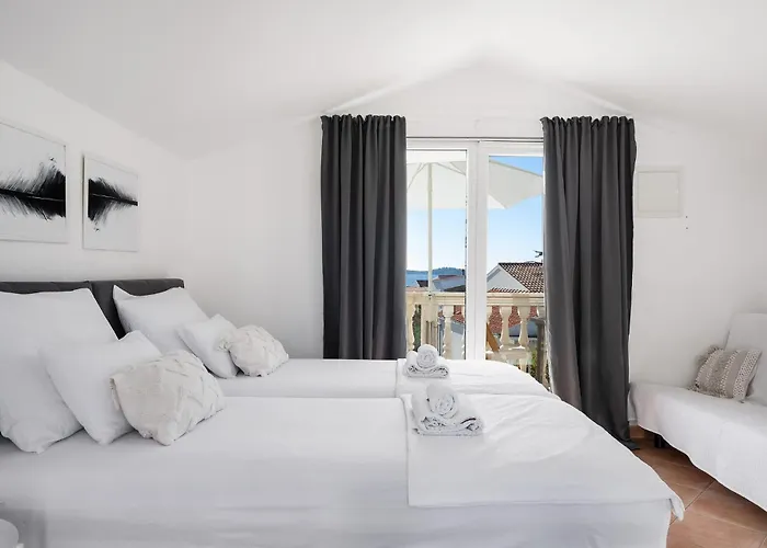 Апартаменты 2 Bedroom In Рогозница